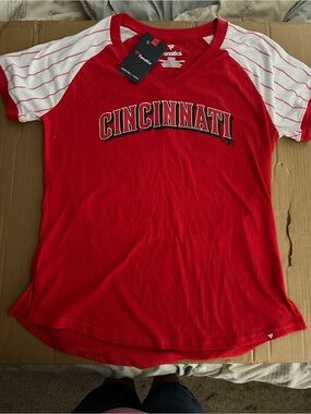 Fanatics Red and White Cincinnati Graphic V-Neck Tee